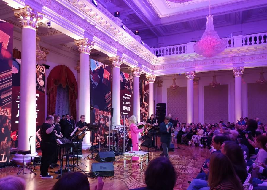Концерт Ларисы Долиной в рамках Аксенов- Фест.