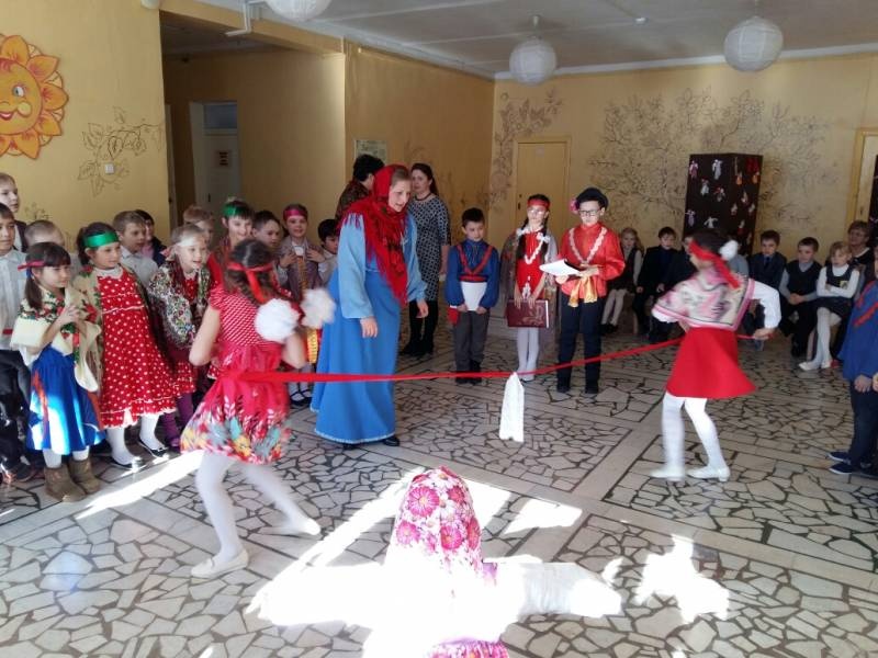 Масленица в школе139354