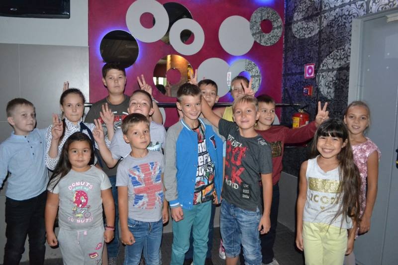 В боулинг с друзьями!158409