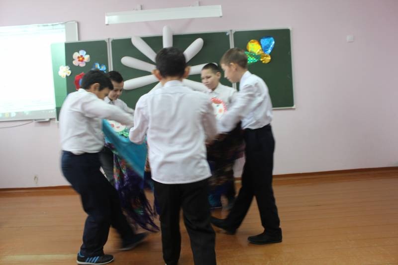 Праздничный концерт в школе117575