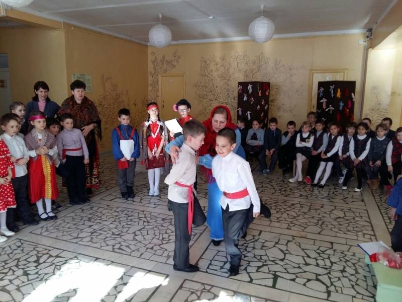 Масленица в школе139352