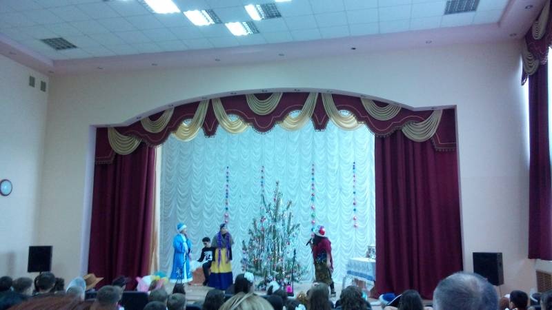 Новогодний утренник в школе. СОШ 20. 19.12.2017г.128496