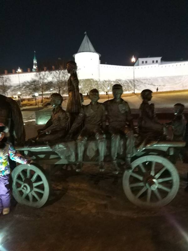Памятник Благотворителю135891