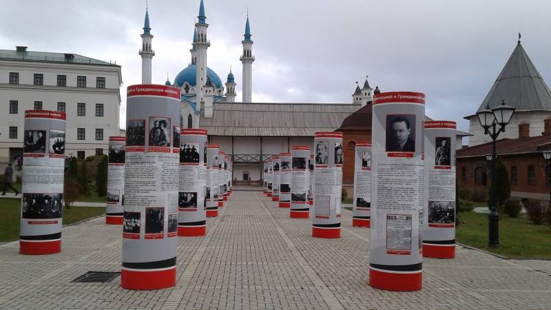 Прогулка по территории Кремля в Казани.31.10.201785976