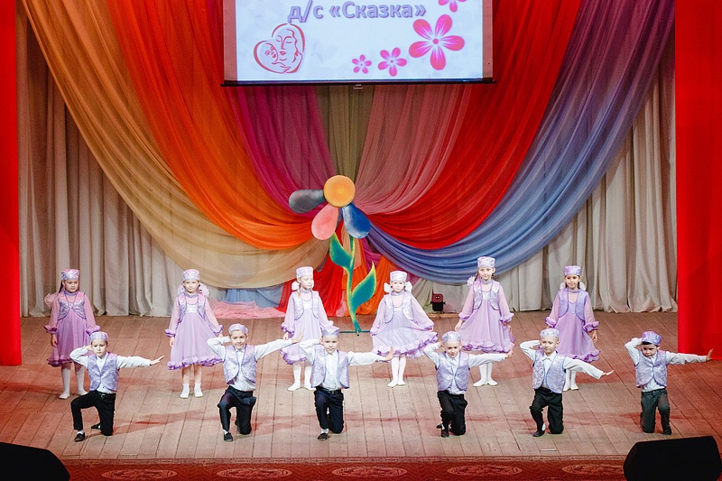 Праздничный концерт ко дню мамы106620