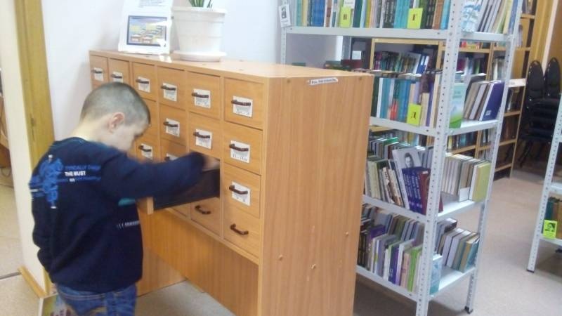 Выставка книг "Әлмәтебез язучылары / Писатели Альметьевска". Библиотека народов Поволжья. 14.11.17г.96807