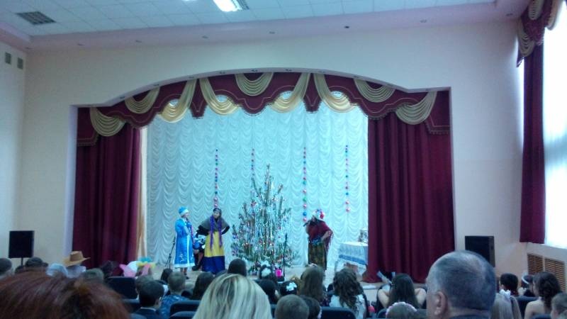Новогодний утренник в школе. СОШ 20. 19.12.2017г.128495