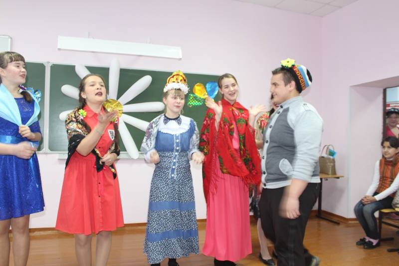 Праздничный концерт в школе117683