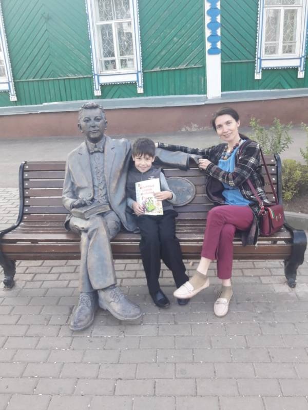 Скульптура Ярослава Гашека в Бугульме152605
