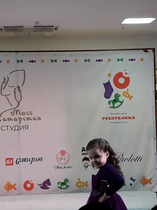 ТЦ Республика. Выступлении студии Мисс Татарстан 17.12.17 г.128903