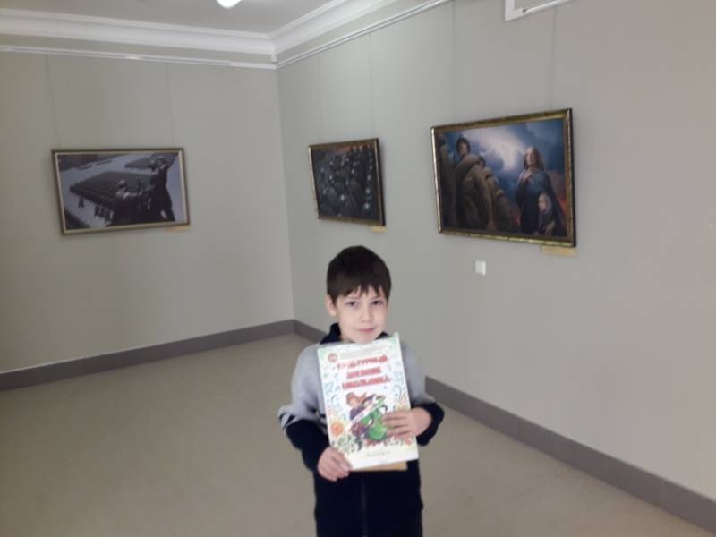 Выставка Васильева, Петрова. Альметьевская картинная галерея. (0)173676