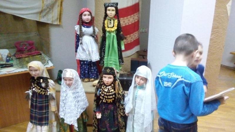 "Обо всем одежда говорила..."88744