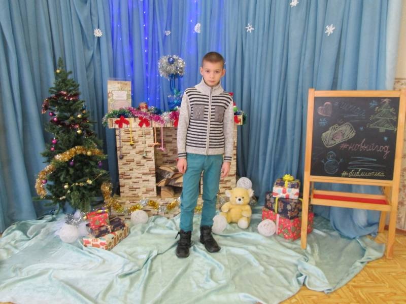 Новогодняя фотозона в Детской библиотеке131047