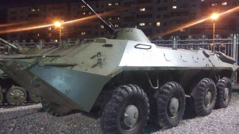 Выставка военного транспорта. 8 миля. 22.11.17.102297
