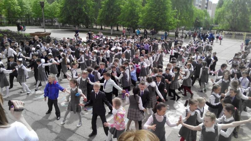 Флешмоб в 50 школе 18