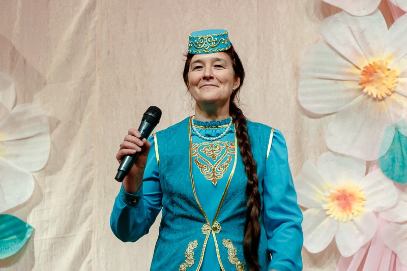 Театрализованная концертная программа «Халкыбызның күңел бизәкләре» общественной организации татарских женщин «Ак калфак» Тетюшского муниципального района180266