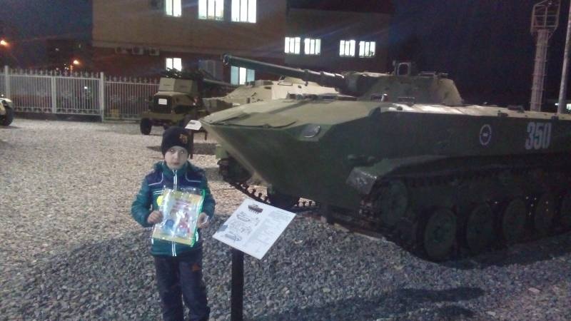 Выставка военного транспорта. 8 миля. 22.11.17.102317
