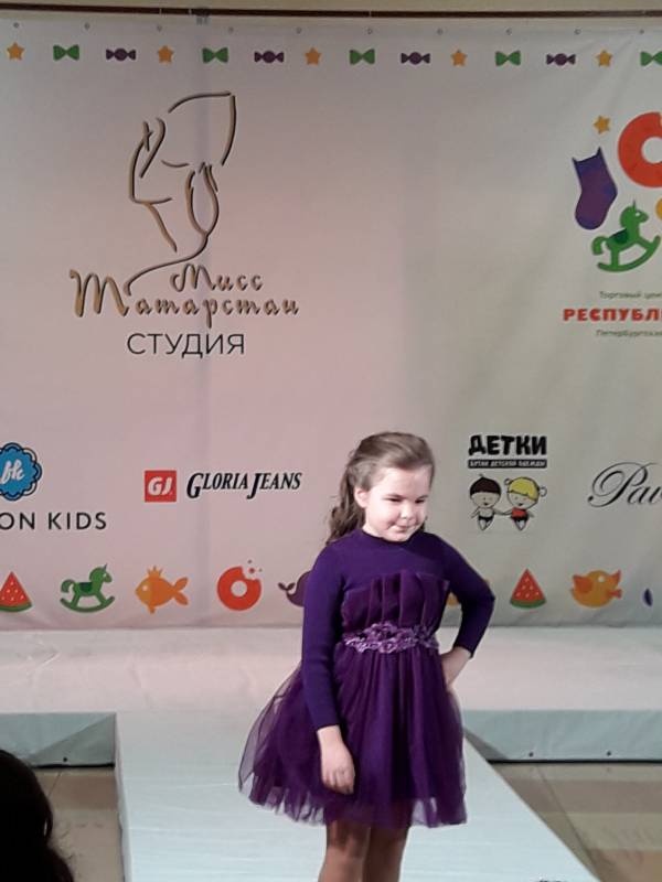 ТЦ Республика. Выступлении студии Мисс Татарстан 17.12.17 г.128904
