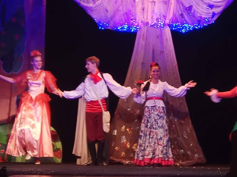 "Пока цветет роза" спектакль Сызранского драмтеатра.94802