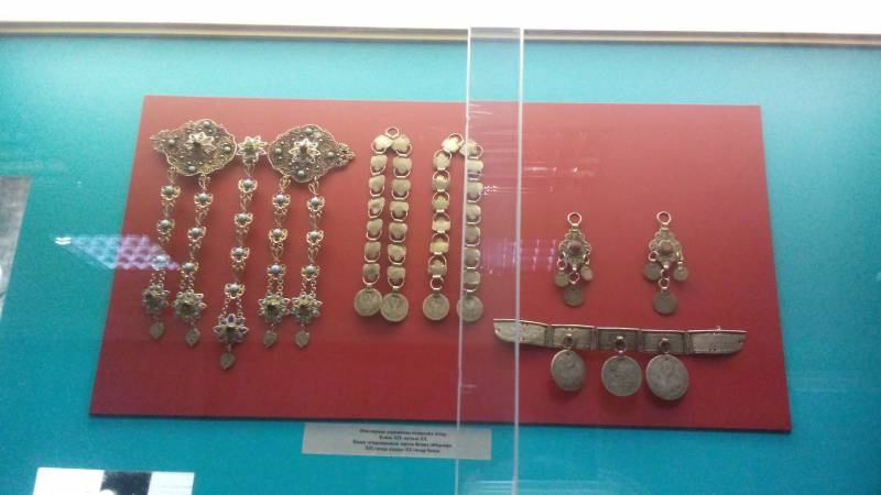 История одежды и украшений. АКМ.88876