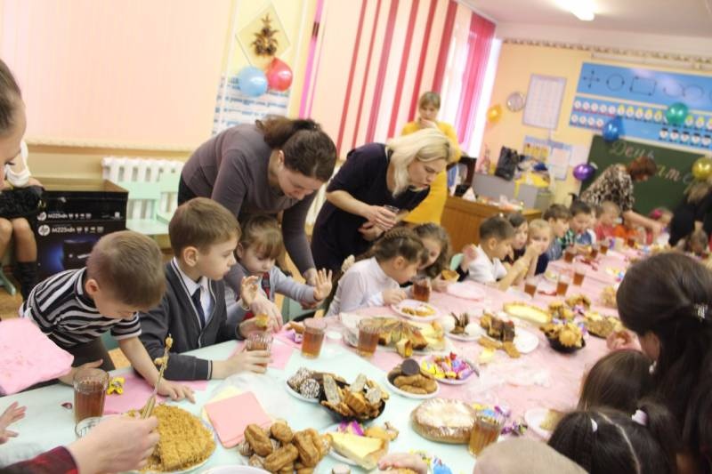 День мамы в 50 школе 54