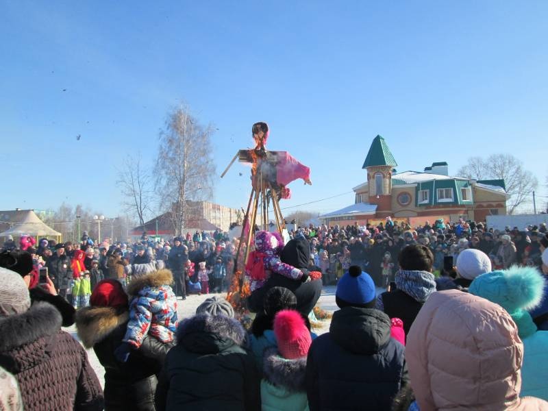 Мероприятие "Широкая масленица". Проводы зимы в Бугульме. 18.02.2018138949