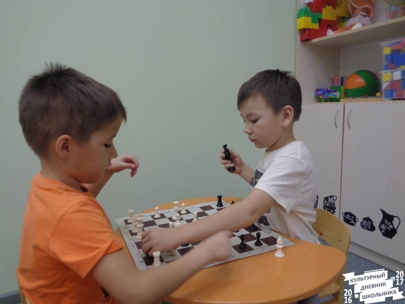 Занятие по шахматам в дошкольниками 16.JPG