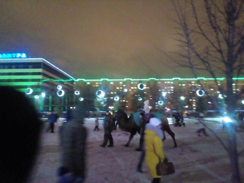 Главная площадь города в Новый год 9