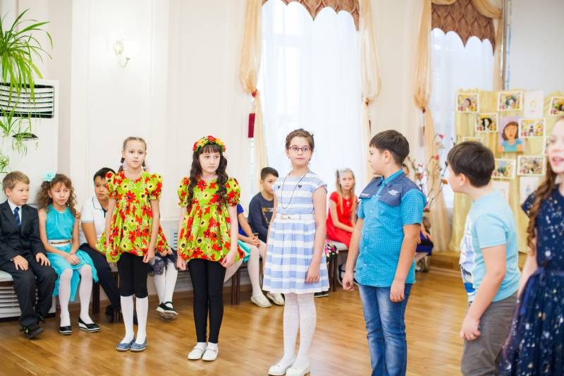 День мам в гимназии.115401