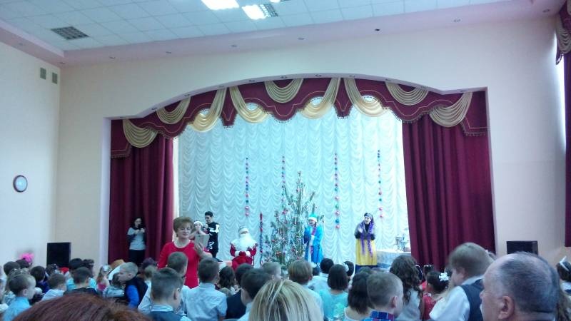 Новогодний утренник в школе. СОШ 20. 19.12.2017г.128517
