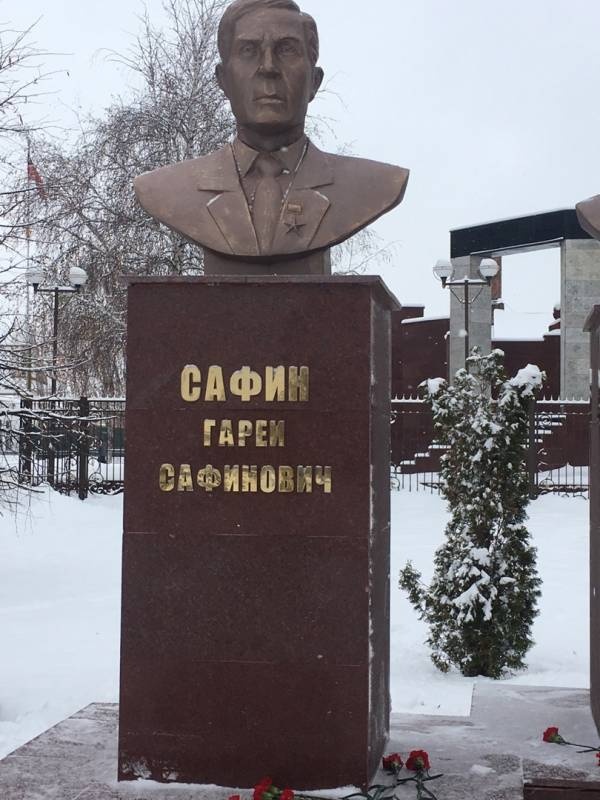 буинцы почтили память Героев181742