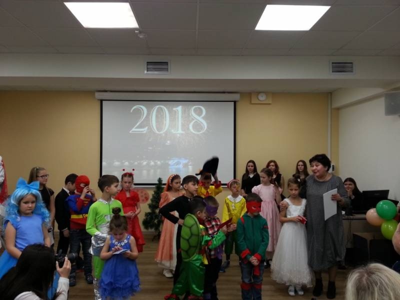 Спектакль "Путешествие в ХХХ век"135105