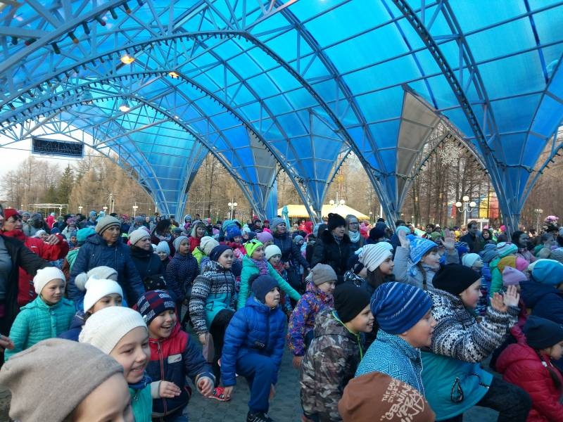 дружно на зеленый фитнес90257