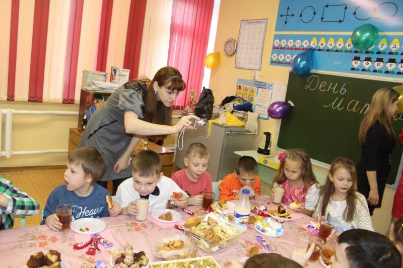 День мамы в 50 школе 1