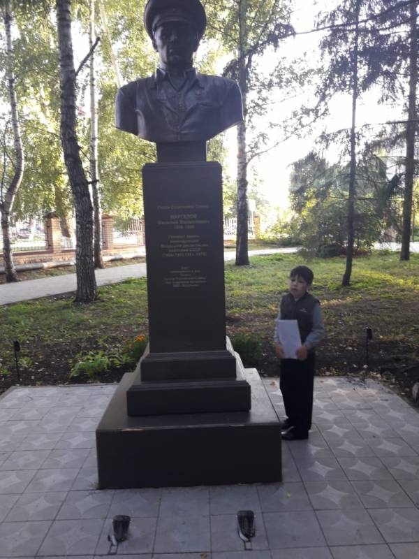 Бюст Маргелов В.Ф.