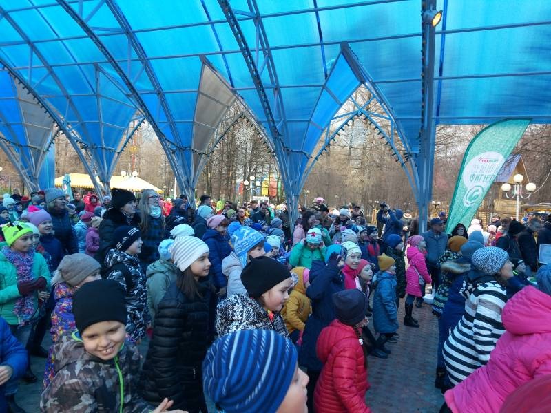 дружно на зеленый фитнес90255