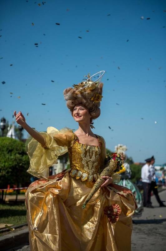 Улица Гагарина. День Нефтяников.90108