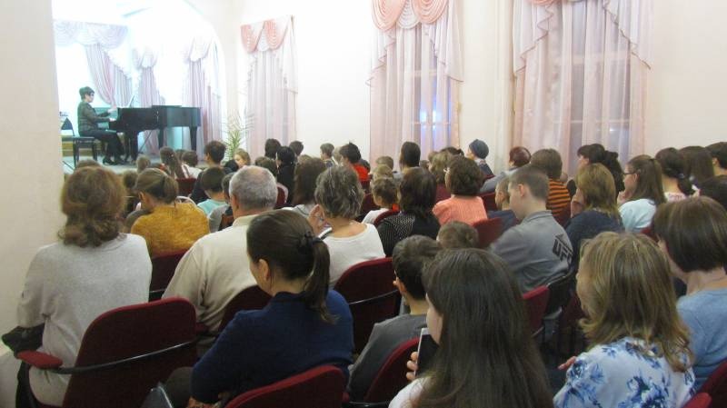 Концерт в музыкальной школе!112404