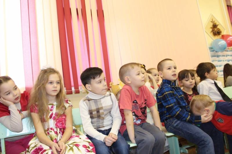 День мамы в 50 школе 27