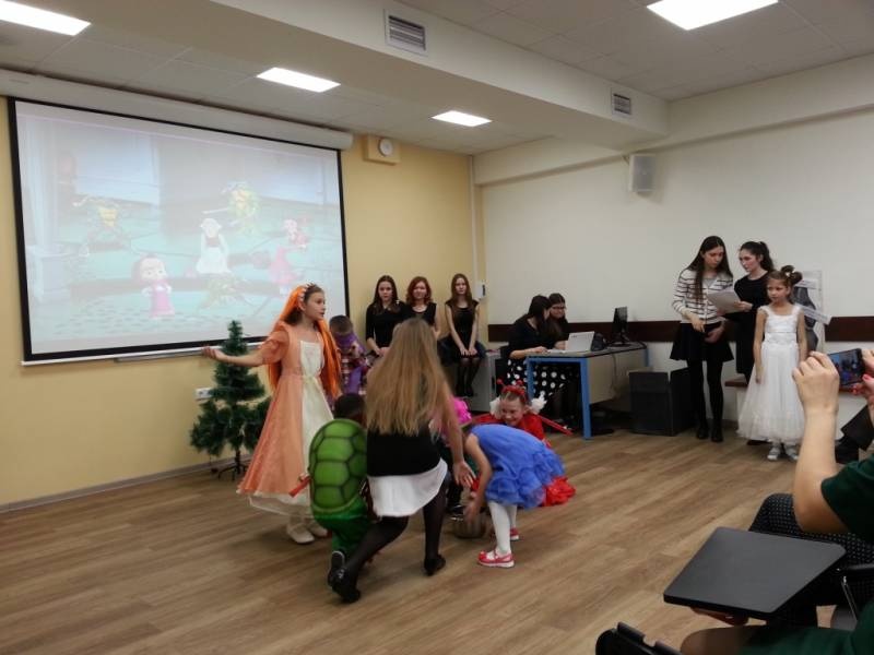 Спектакль "Путешествие в ХХХ век"135038