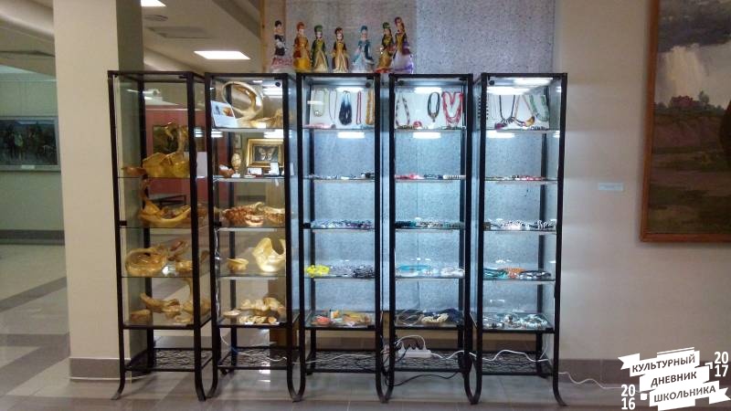 Изделия из камней. Картинная галерея.81236