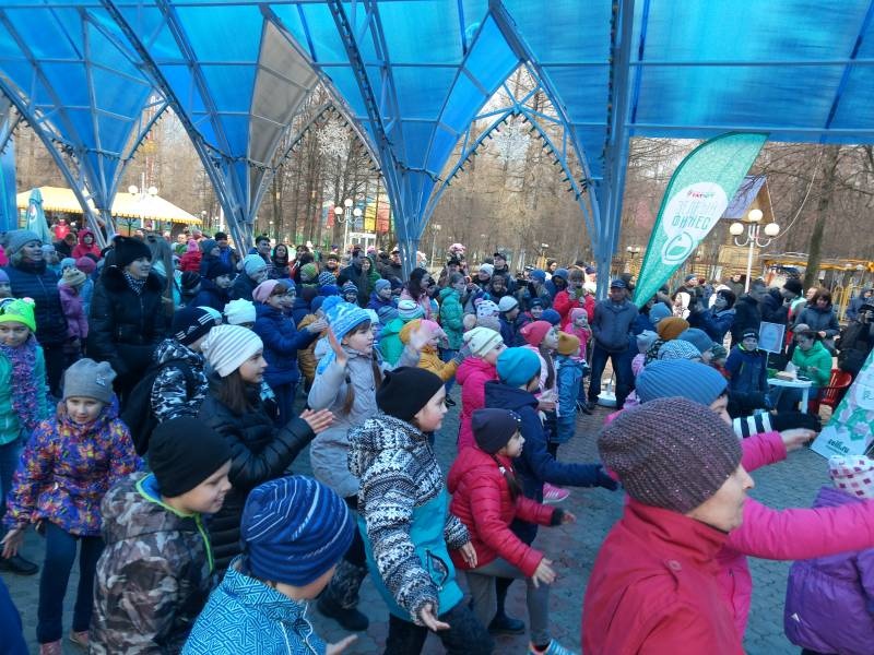 дружно на зеленый фитнес90260