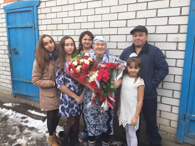 дэу энине туган кон белэн котладым​124657
