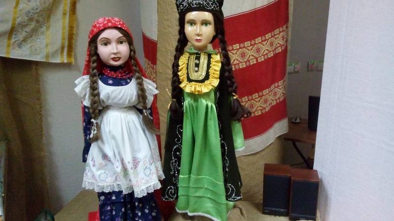 "Обо всем одежда говорила..."88749