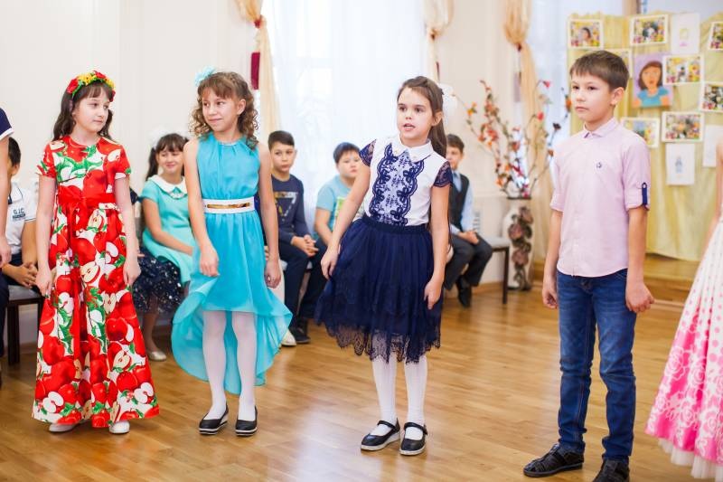 День мам в гимназии.115549
