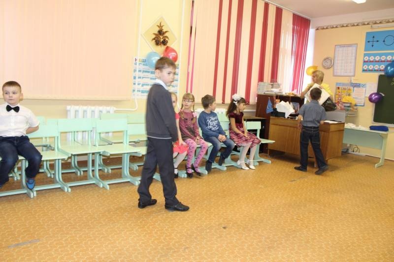 День мамы в 50 школе 12