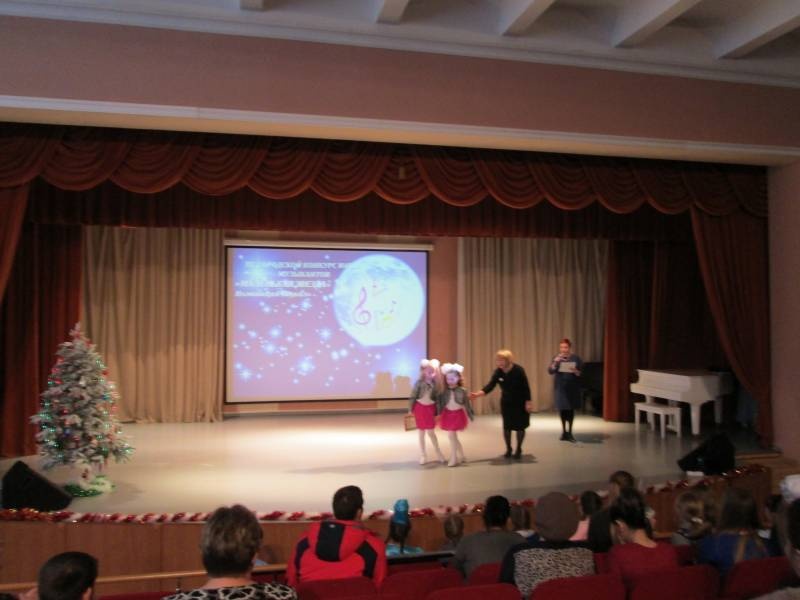 XV Открытый городской конкурс юных пианистов "Маленькая звезда". Номинация "Вокал"130085