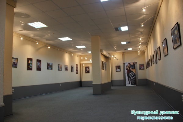 Фо­то­вы­став­ка Валерия Ми­хай­ло­ва «Па­рал­лель­ная ре­аль­ность»24550