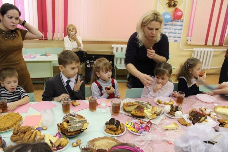 День мамы в 50 школе 48
