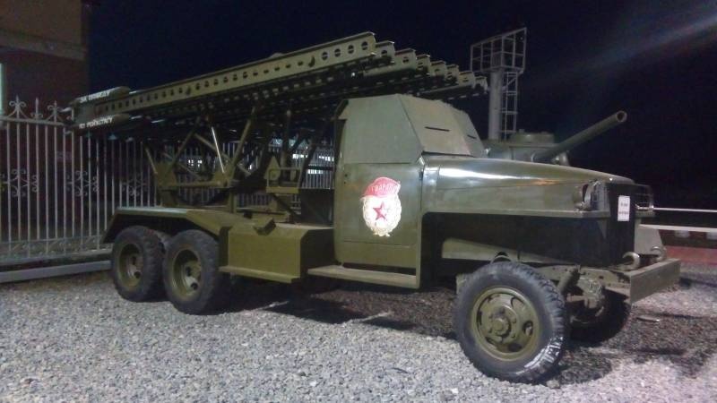 Выставка военного транспорта. 8 миля. 22.11.17.102300